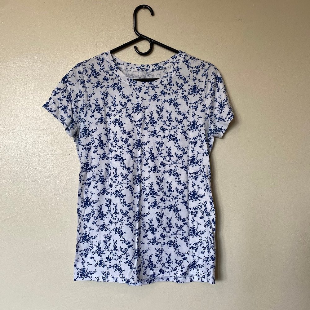 GAP Favorite T Blue Floral Fitted T-shirt Size Medium